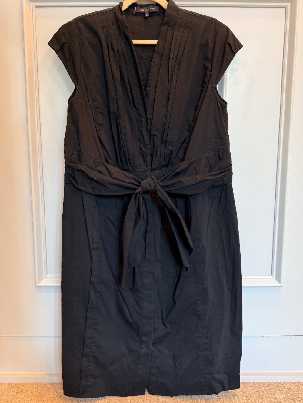 Anne Kein poplin tie waist black dress